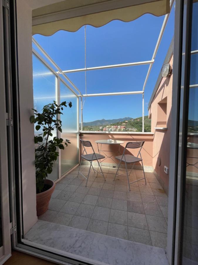 Appartamento Mimosa "A Casa Felice" Pietra Ligure Εξωτερικό φωτογραφία